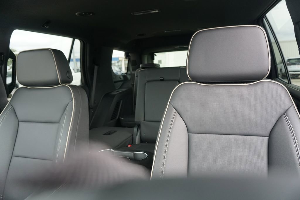 New 2026 GMC Yukon Elevation image 18