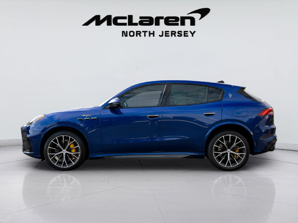 Used 2023 Maserati Grecale Trofeo AWD/4WD image 2