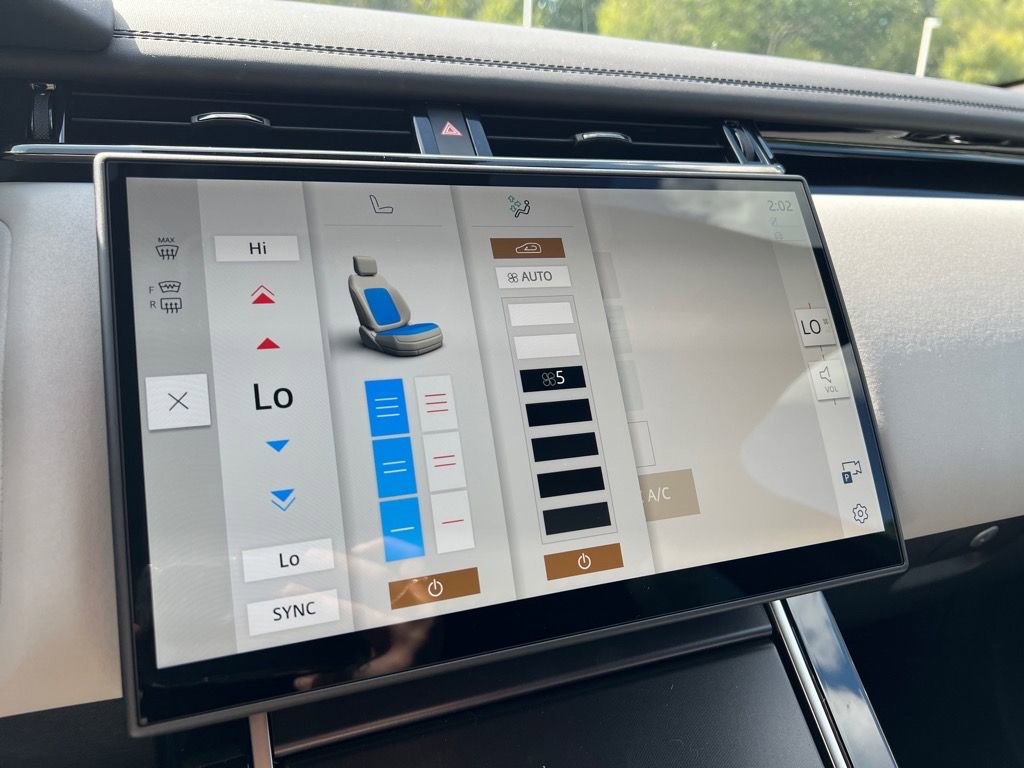 New 2026 Land Rover Range Rover Velar Dynamic SE image 21