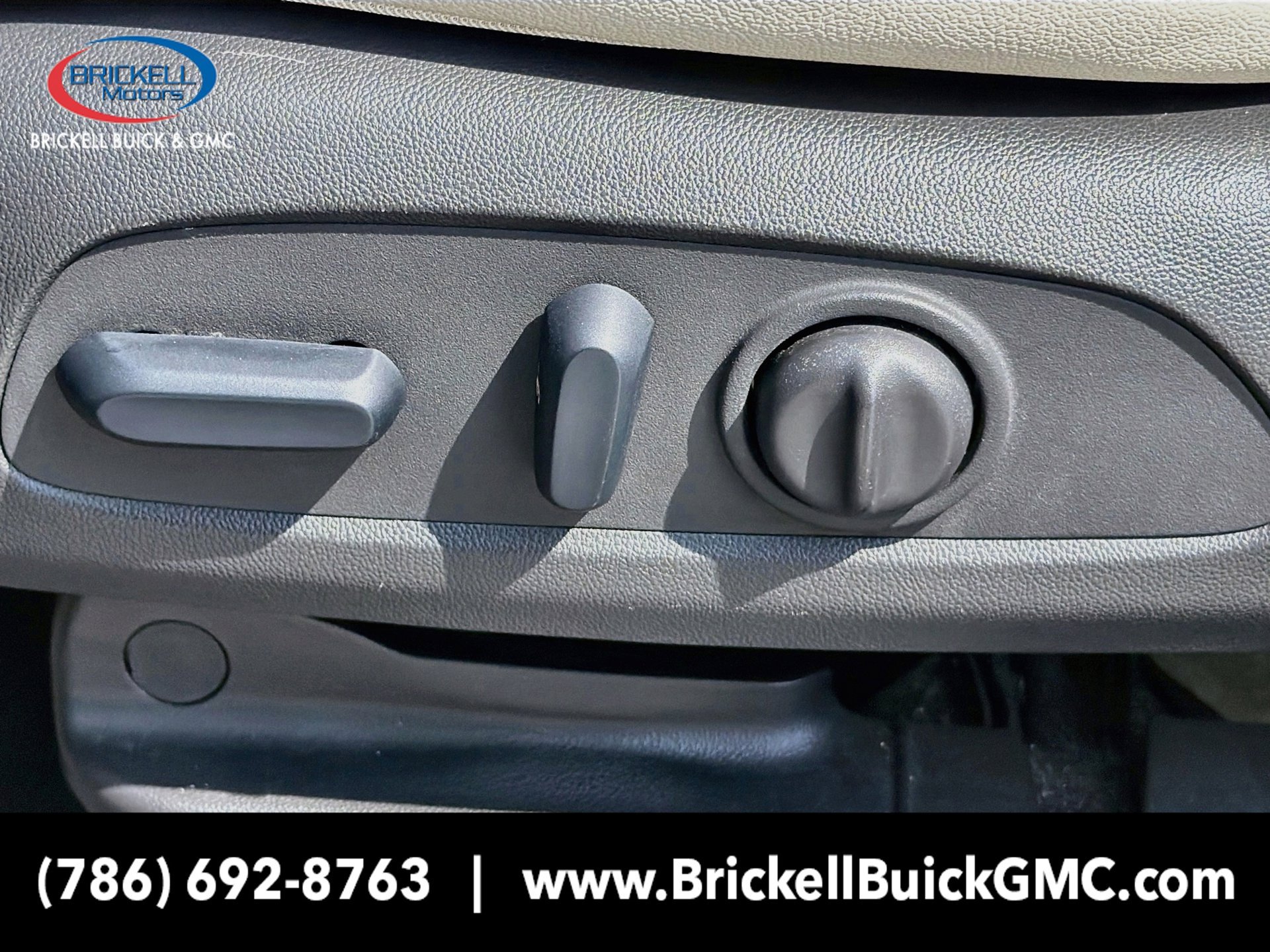 Used 2023 Buick Encore GX Preferred w/ Cold Weather Comfort Package FWD image 25