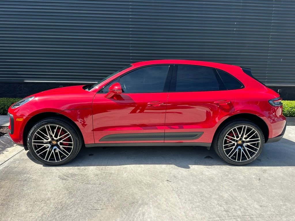 Certified 2024 Porsche Macan S image 2