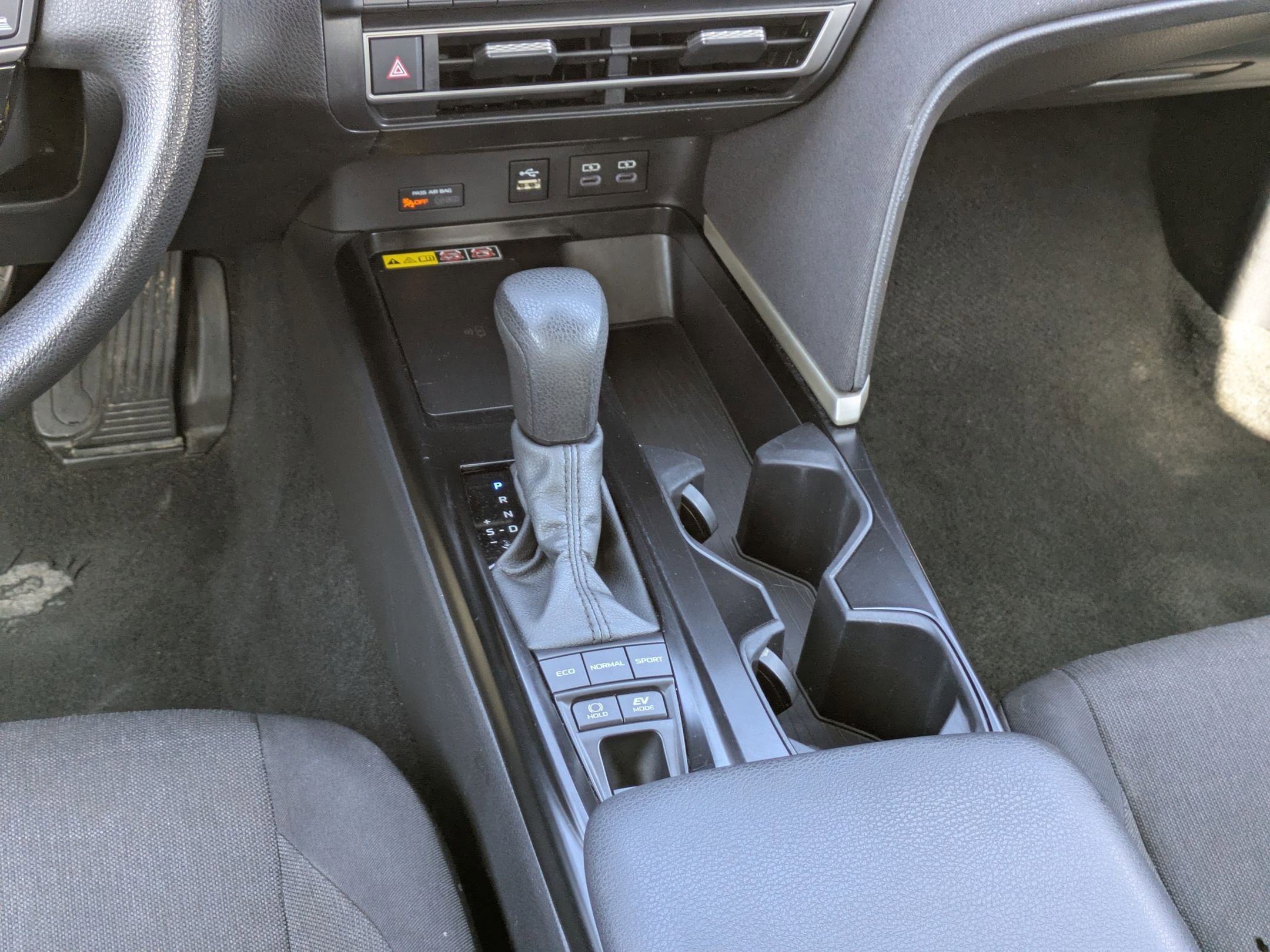 Used 2025 Toyota Camry LE image 18