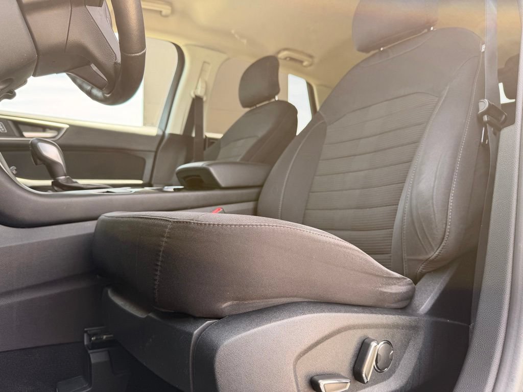 Used 2015 Ford Edge SEL FWD image 31