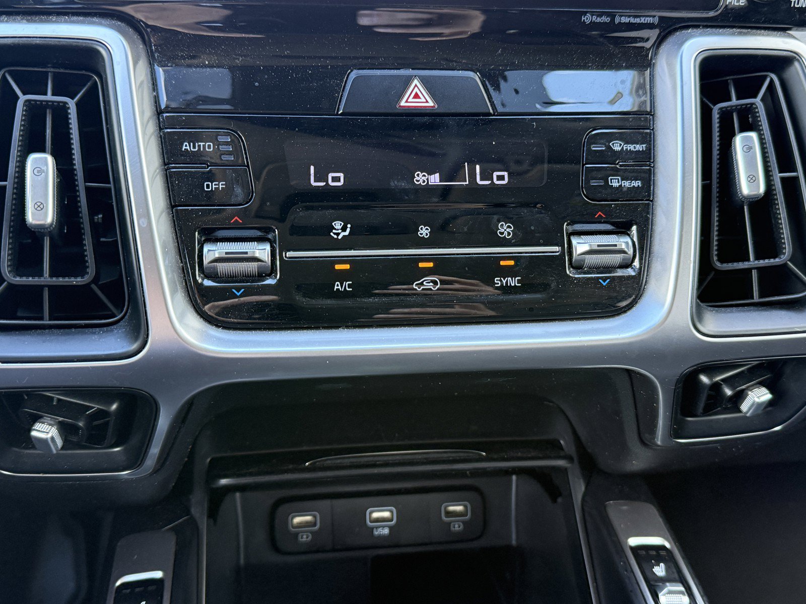Used 2022 Kia Sorento S AWD/4WD image 15