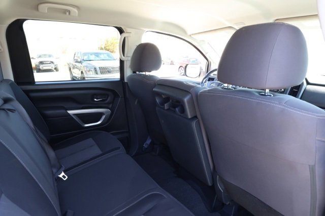 Used 2023 Nissan Titan SV image 16
