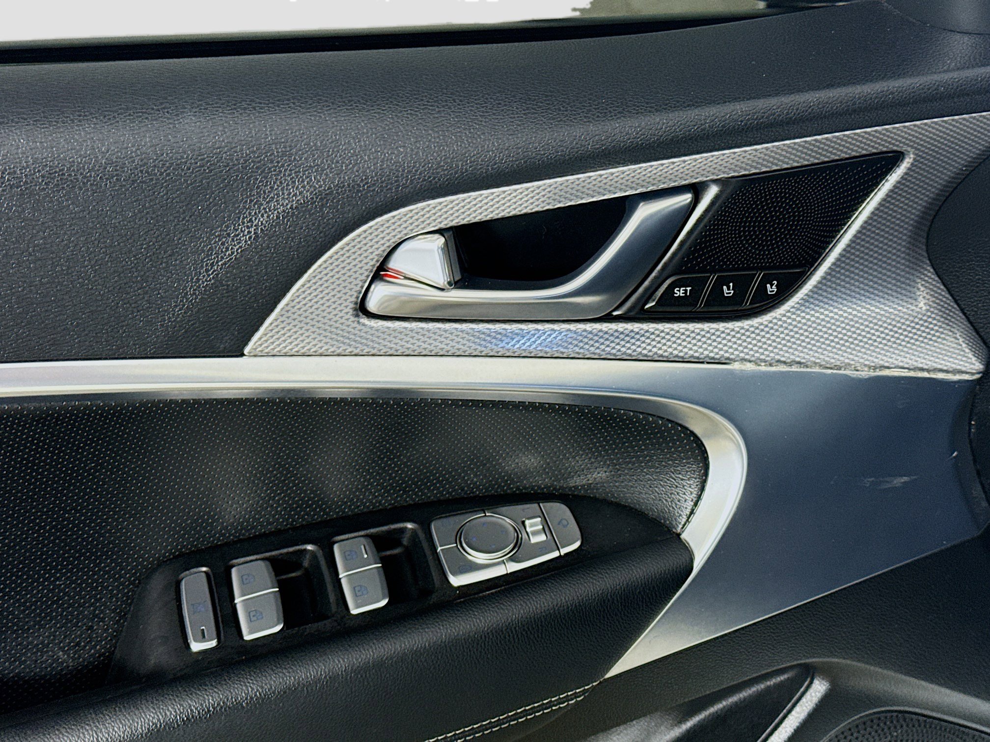 Used 2022 Genesis G70 3.3T image 24