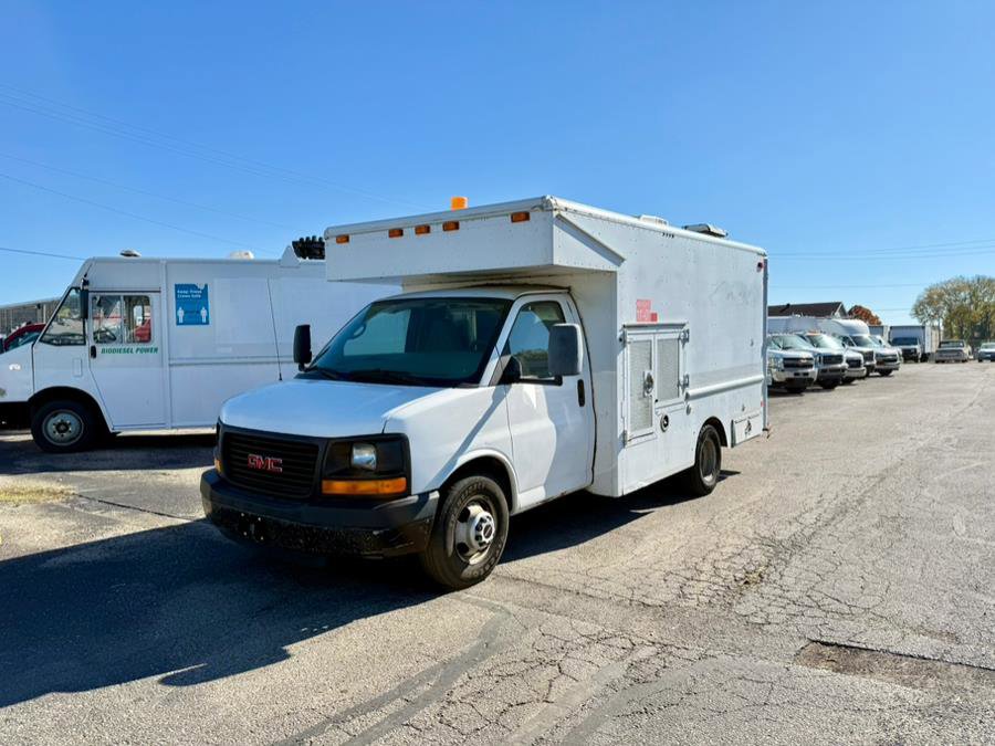 Used 2009 GMC Savana 3500 image 2