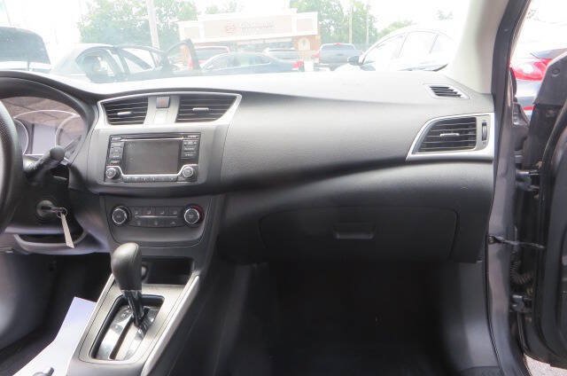 Used 2018 Nissan Sentra S FWD image 28