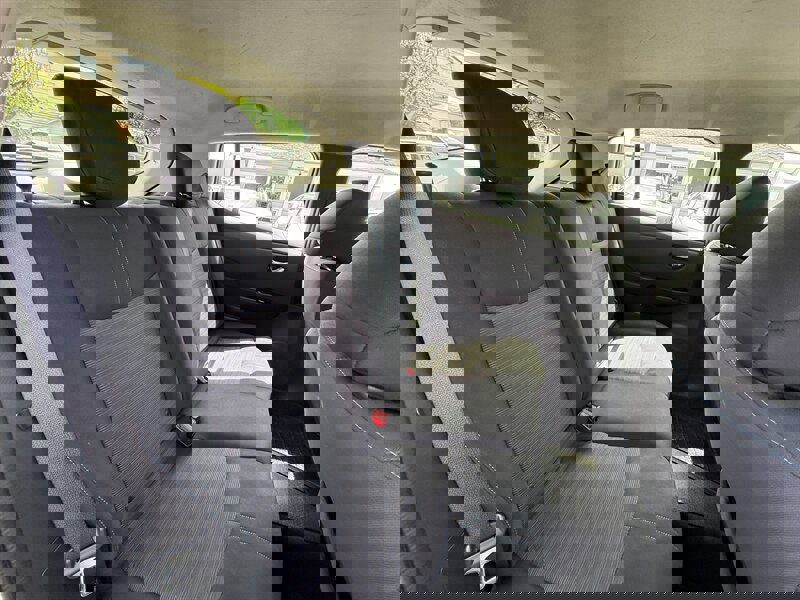 Used 2018 Nissan Leaf SV w/ Protection Package FWD image 23