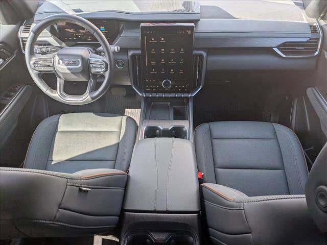 New 2025 GMC Acadia AT4 w/ LPO, Floor Liner Package AWD/4WD image 15