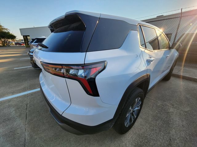 Used 2026 Chevrolet Equinox LT FWD image 4