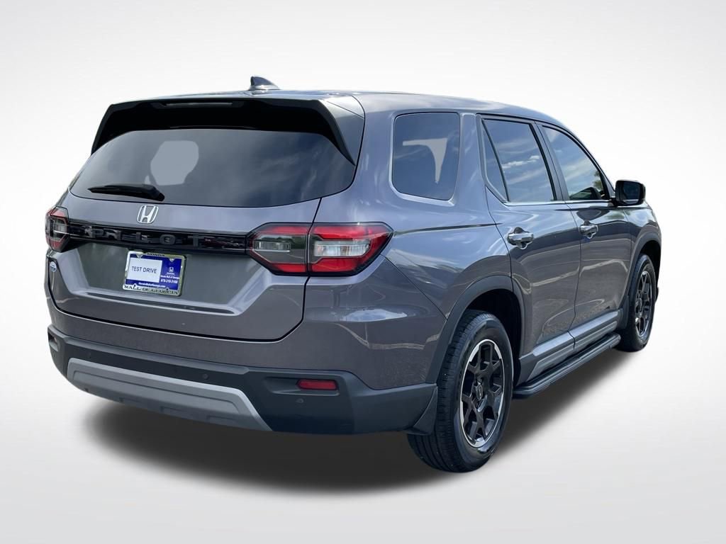Certified 2025 Honda Pilot EX-L image 6