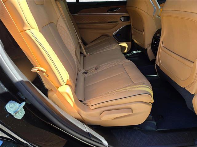 Used 2023 Jeep Grand Cherokee L Summit image 19