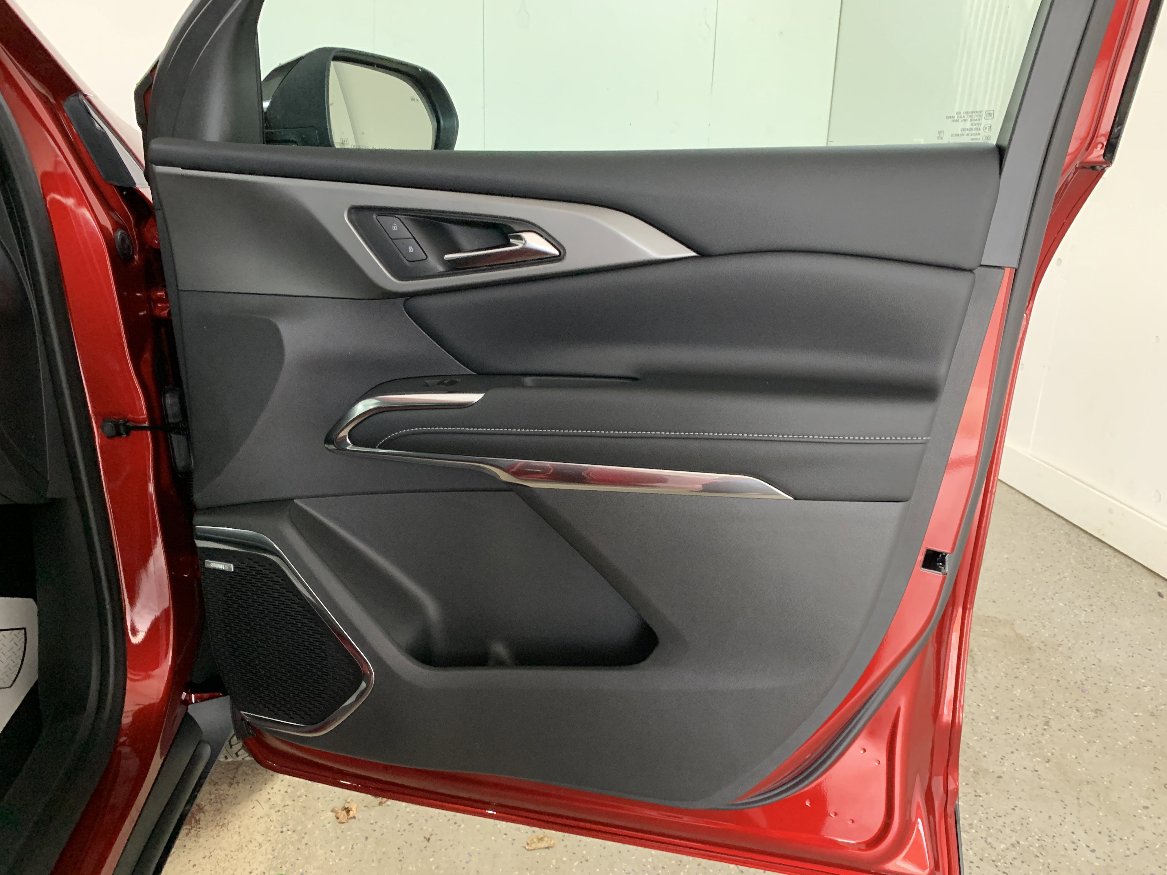 New 2025 Chevrolet Traverse LT w/ Enhanced Driving Package image 34