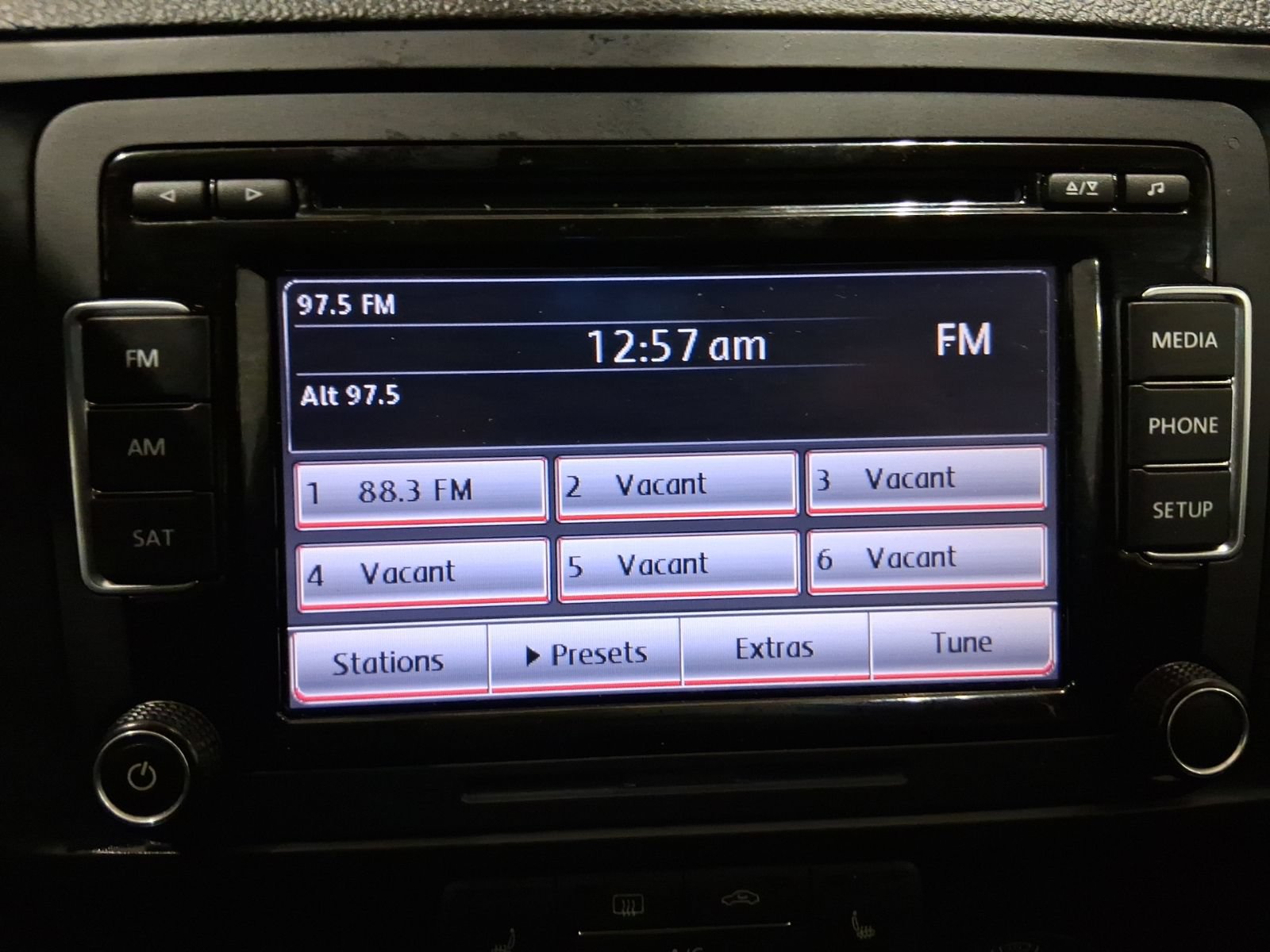 Used 2015 Volkswagen Jetta SE FWD image 18