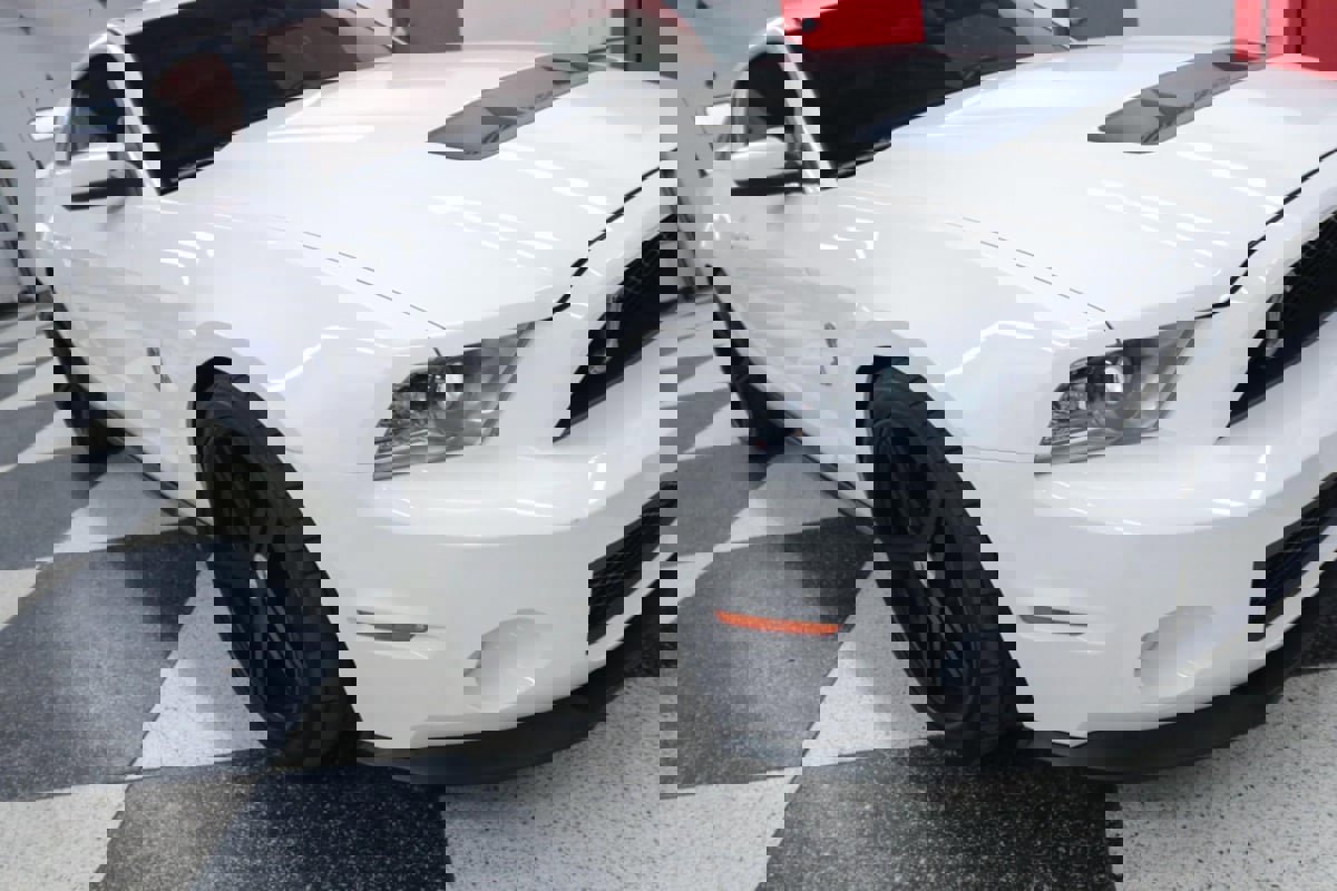 Used 2012 Ford Mustang Shelby GT500 w/ Electronics Pkg image 39