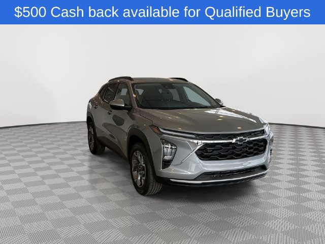 New 2026 Chevrolet Trax LT w/ Driver Confidence Package FWD image 2