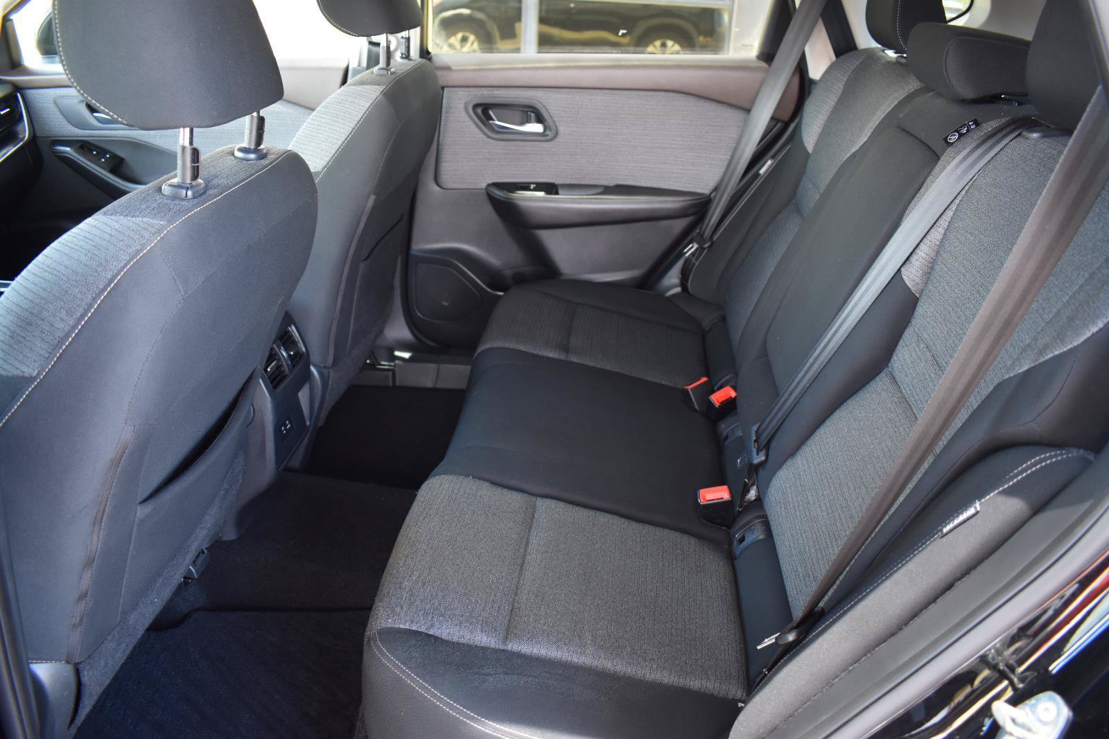 Used 2021 Nissan Rogue SV FWD image 48