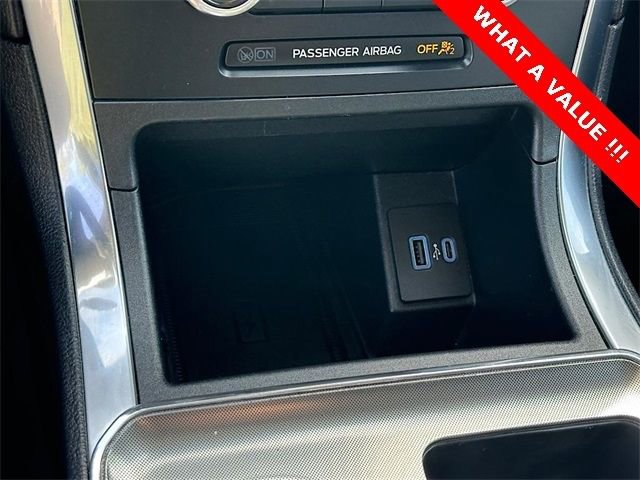 Used 2024 Ford Edge Titanium image 22