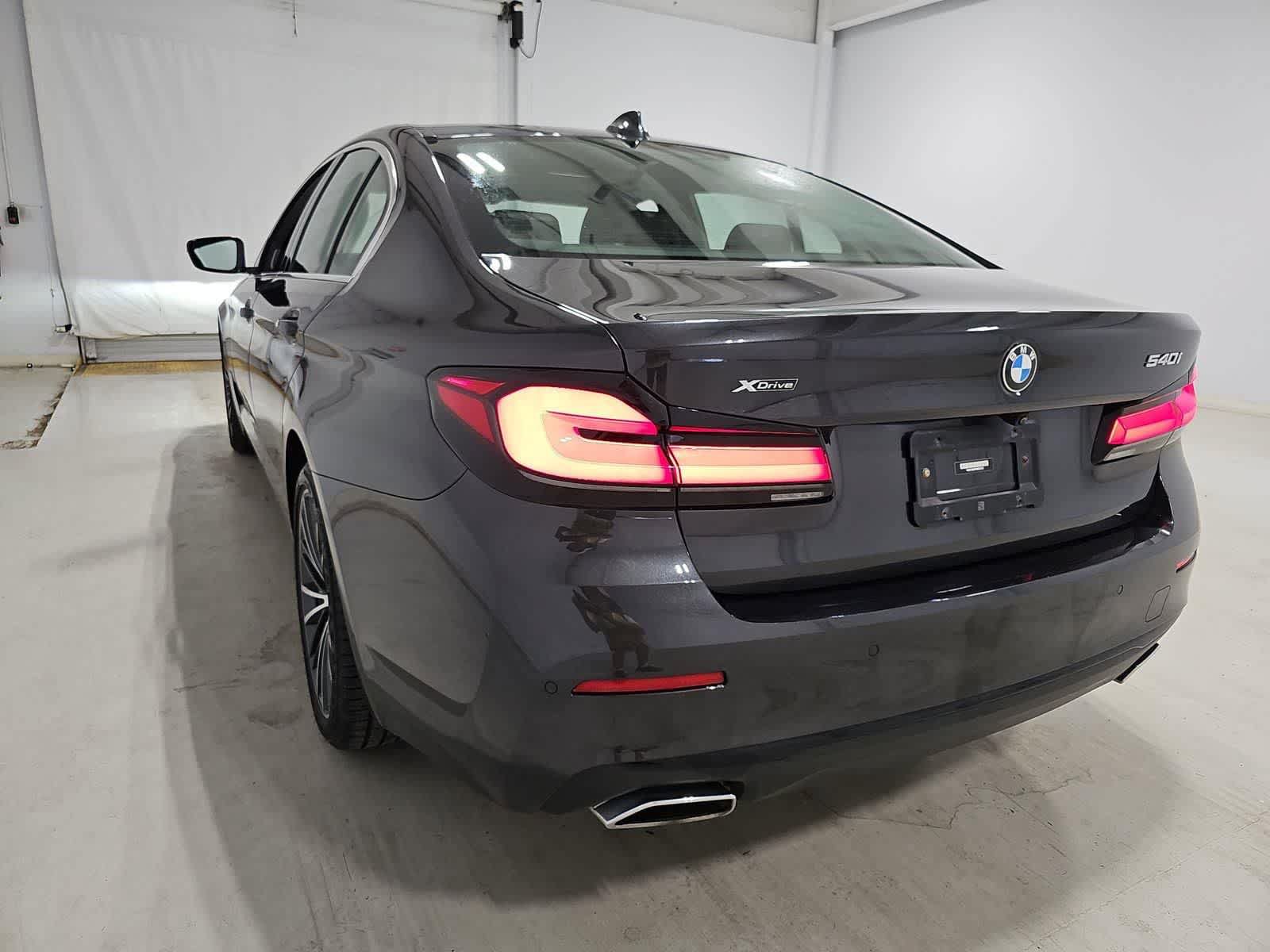 Used 2022 BMW 540i xDrive w/ Premium Package AWD/4WD image 3