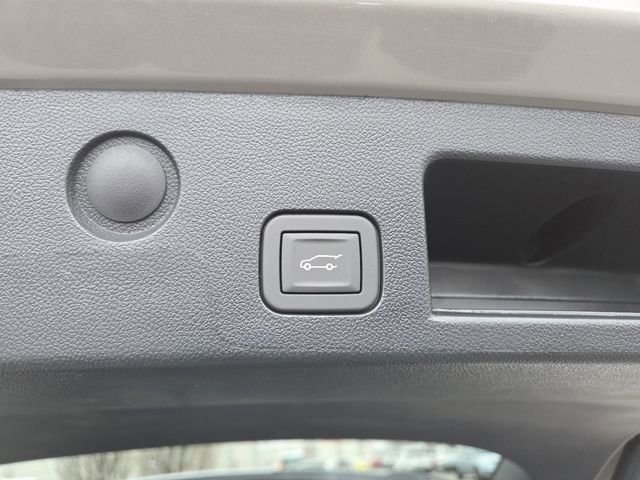 New 2026 GMC Terrain Elevation w/ Elevation Premium Package image 18