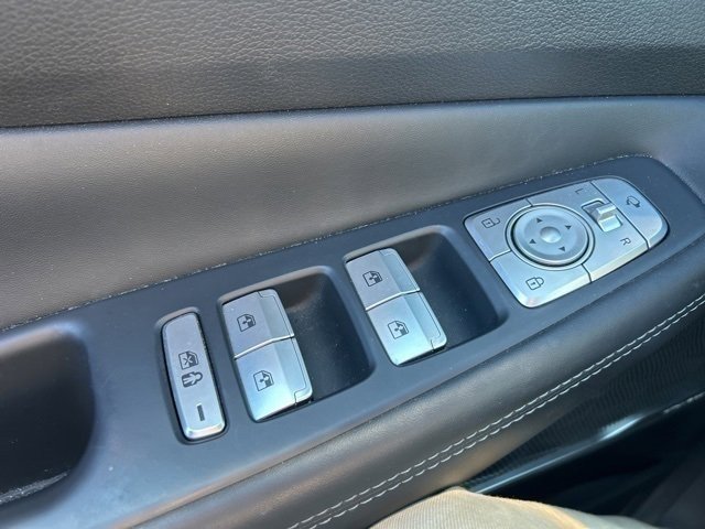 Used 2023 Hyundai Santa Fe Calligraphy w/ Cargo Package image 16