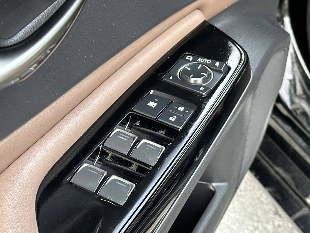 Used 2024 Lexus ES 350 Ultra Luxury w/ Accessory Package (Z2) FWD image 23
