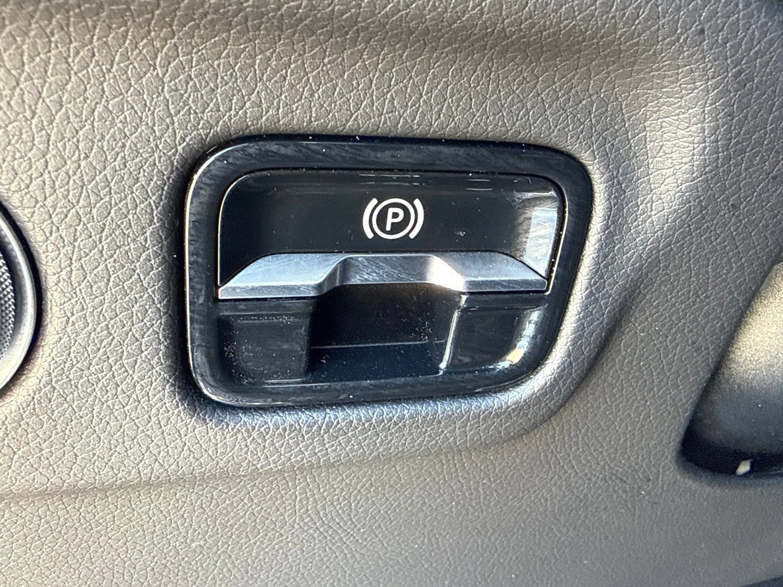 Used 2022 Mercedes-Benz EQS 580 4MATIC Sedan image 29