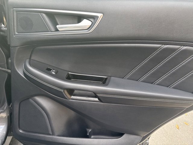 Used 2020 Ford Edge ST image 27