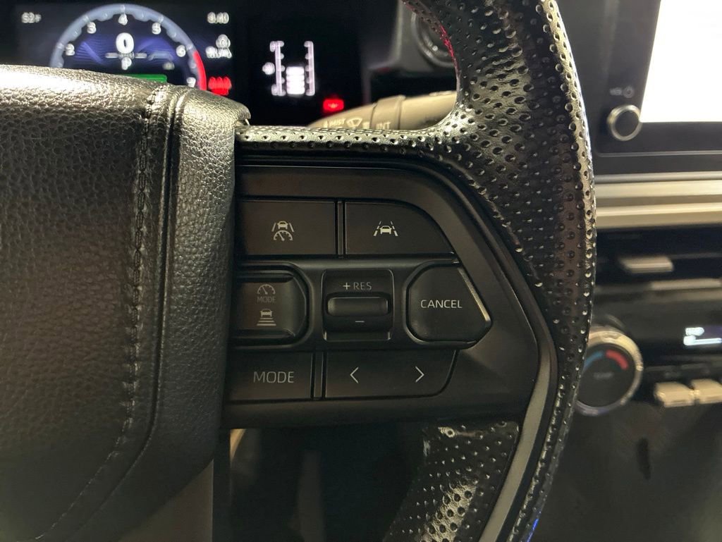 Used 2024 Toyota Tacoma SR5 AWD/4WD image 27