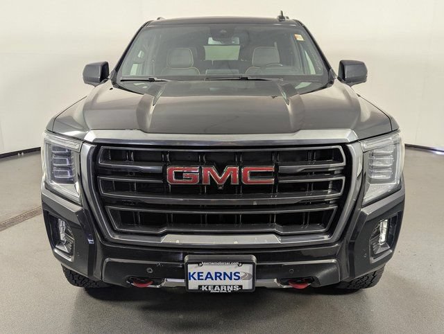Used 2023 GMC Yukon AT4 w/ Technology Package AWD/4WD image 3