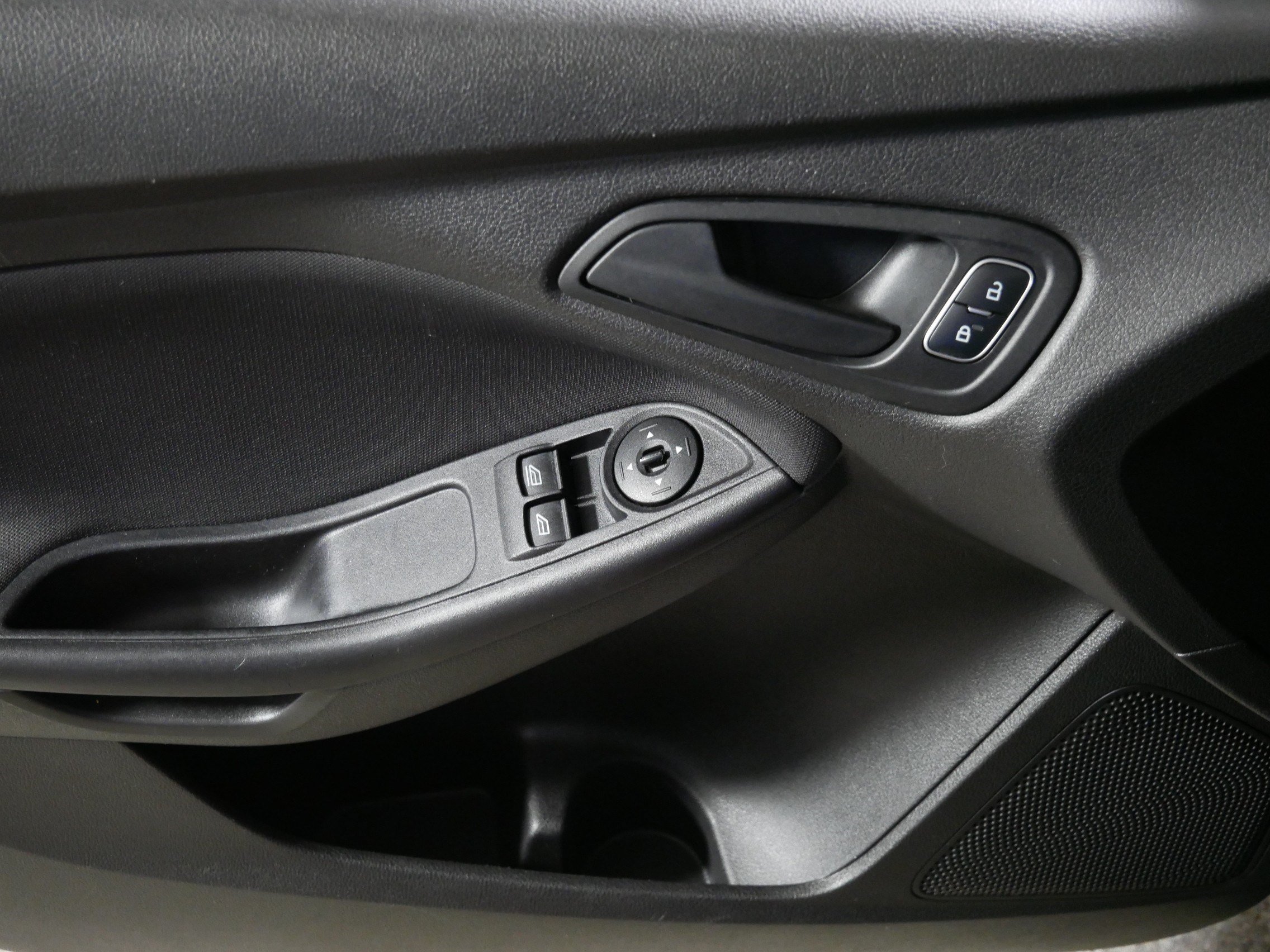 Used 2015 Ford Focus S FWD image 19