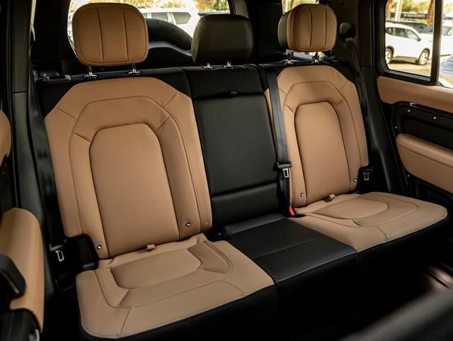 New 2026 Land Rover Defender 110 X AWD/4WD image 34