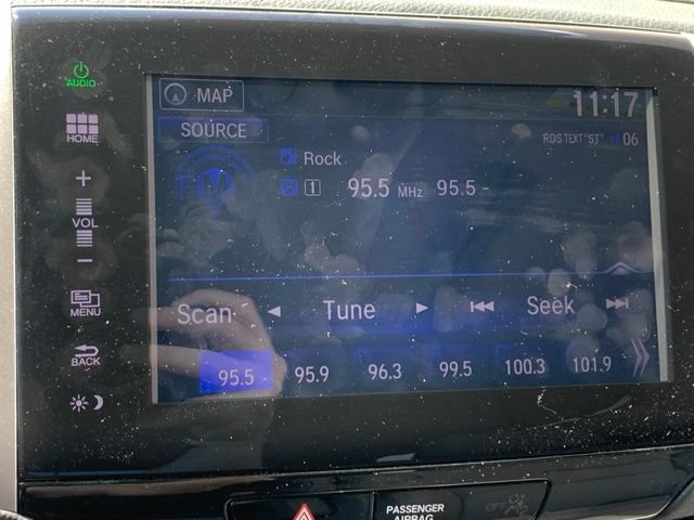 Used 2016 Honda Pilot Touring image 17