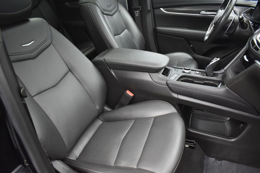 Used 2023 Cadillac XT5 Sportv w/ LPO, Floor Liner Package AWD/4WD image 34