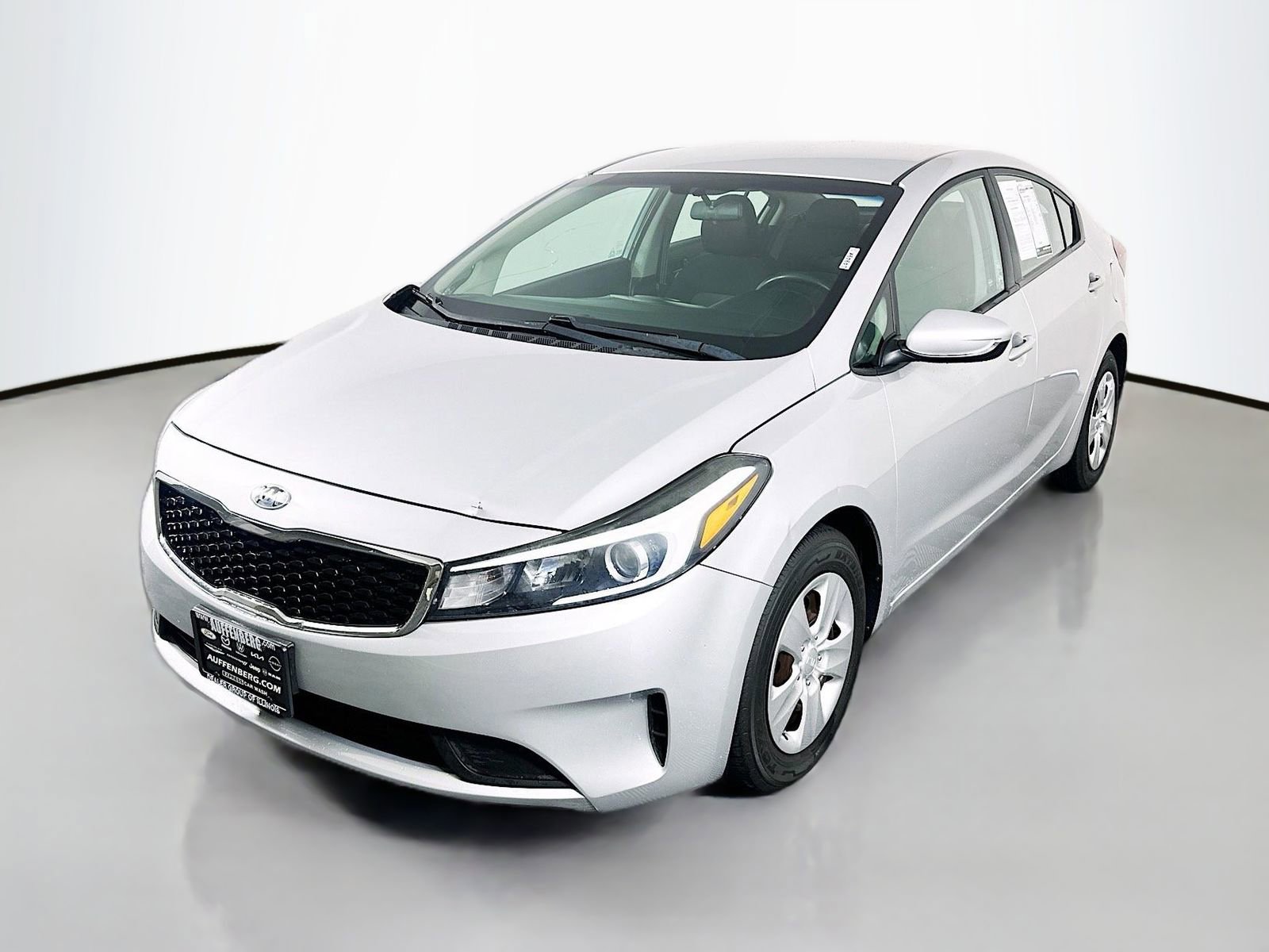 Used 2017 Kia Forte LX FWD image 3