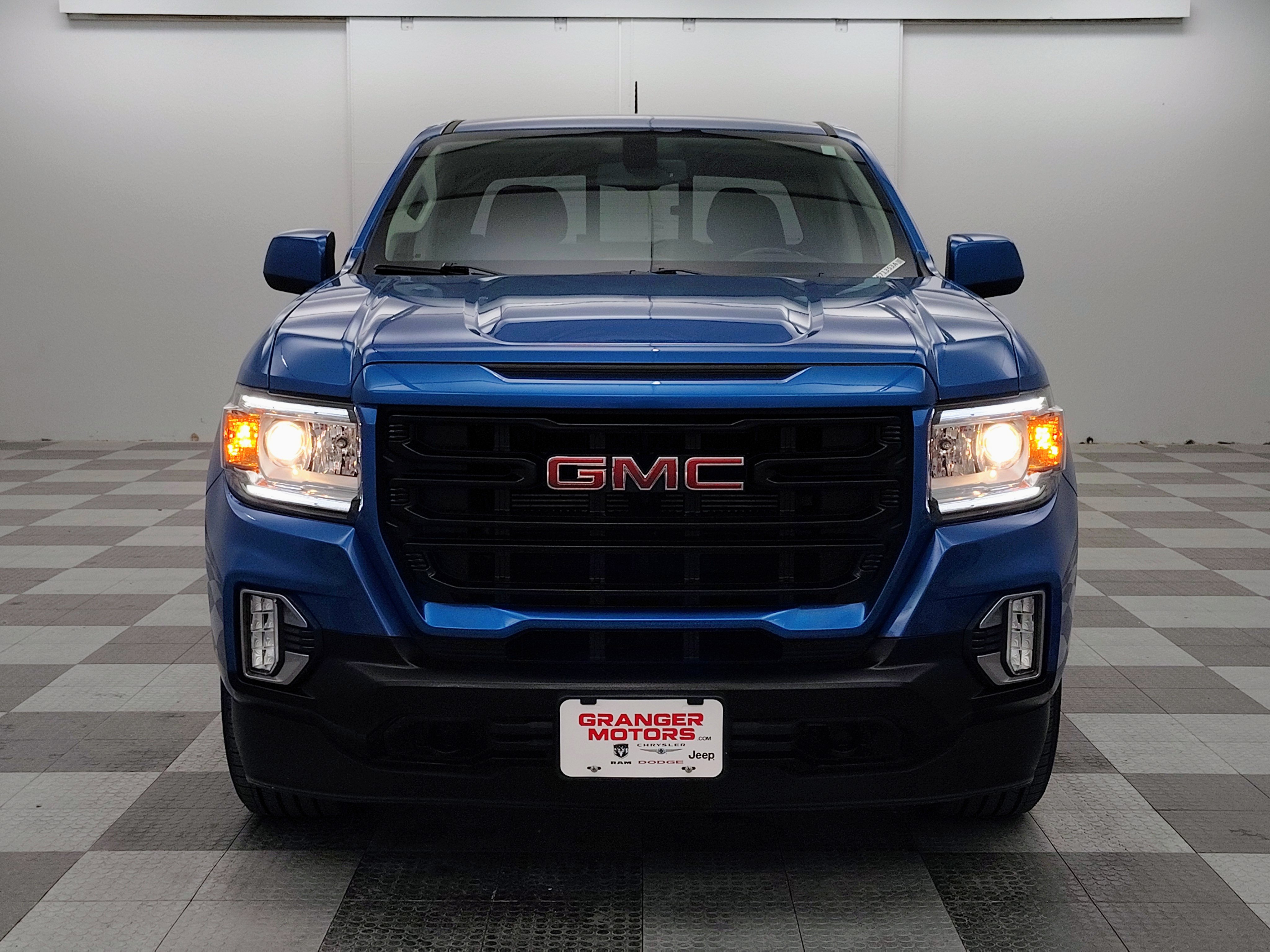 Used 2022 GMC Canyon Elevation w/ Elevation Premium Package AWD/4WD image 5