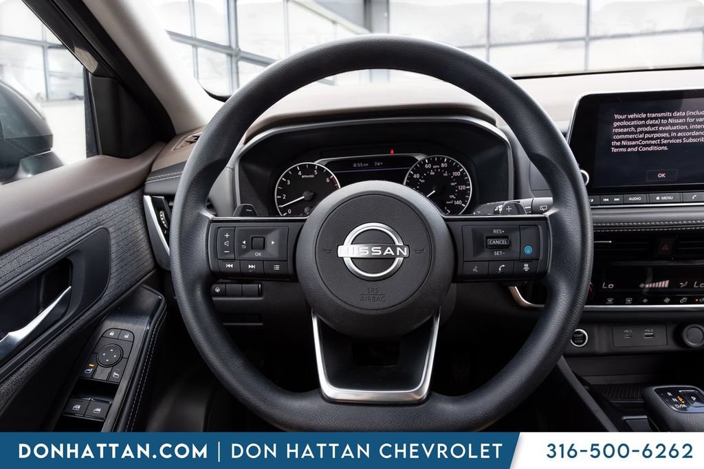 Used 2023 Nissan Rogue SV AWD/4WD image 5