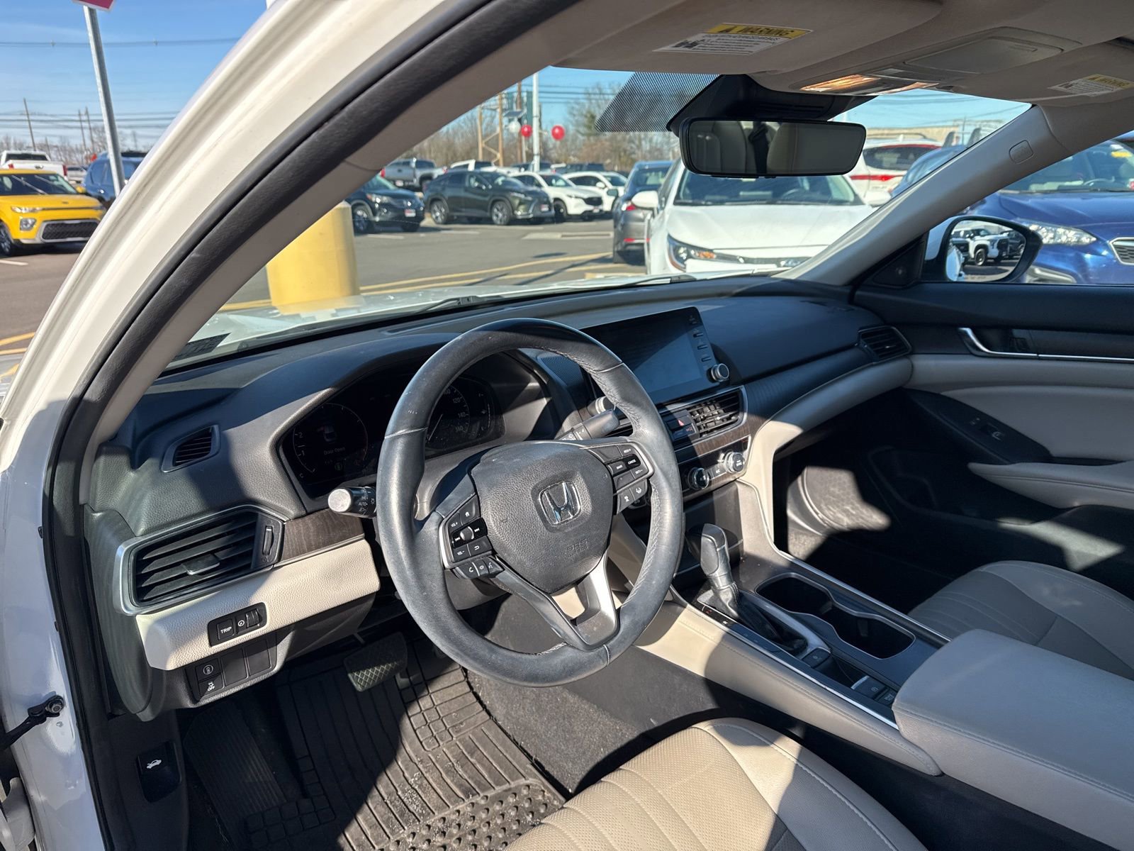 Used 2019 Honda Accord EX-L image 10