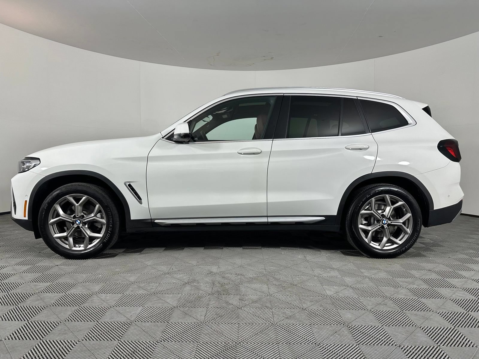 Used 2023 BMW X3 xDrive30i w/ Convenience Package w/ZPA AWD/4WD image 18