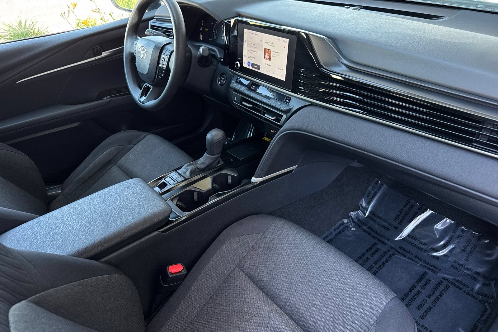 Used 2025 Toyota Camry LE FWD image 17