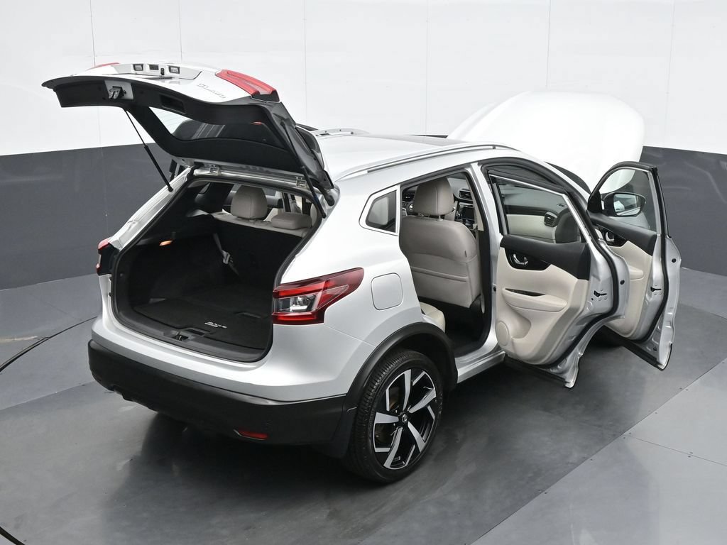 Used 2021 Nissan Rogue Sport SL w/ Premium Package AWD/4WD image 39