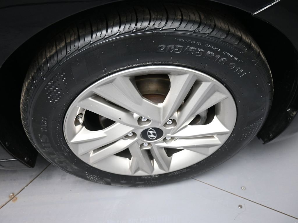 Used 2020 Hyundai Elantra SEL w/ Cargo Package (C1) FWD image 13