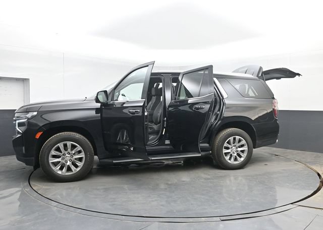 Used 2023 Chevrolet Tahoe Premier w/ Premium Package AWD/4WD image 58