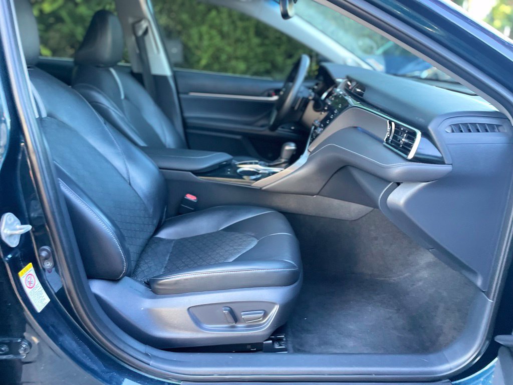 Used 2018 Toyota Camry XSE FWD image 24