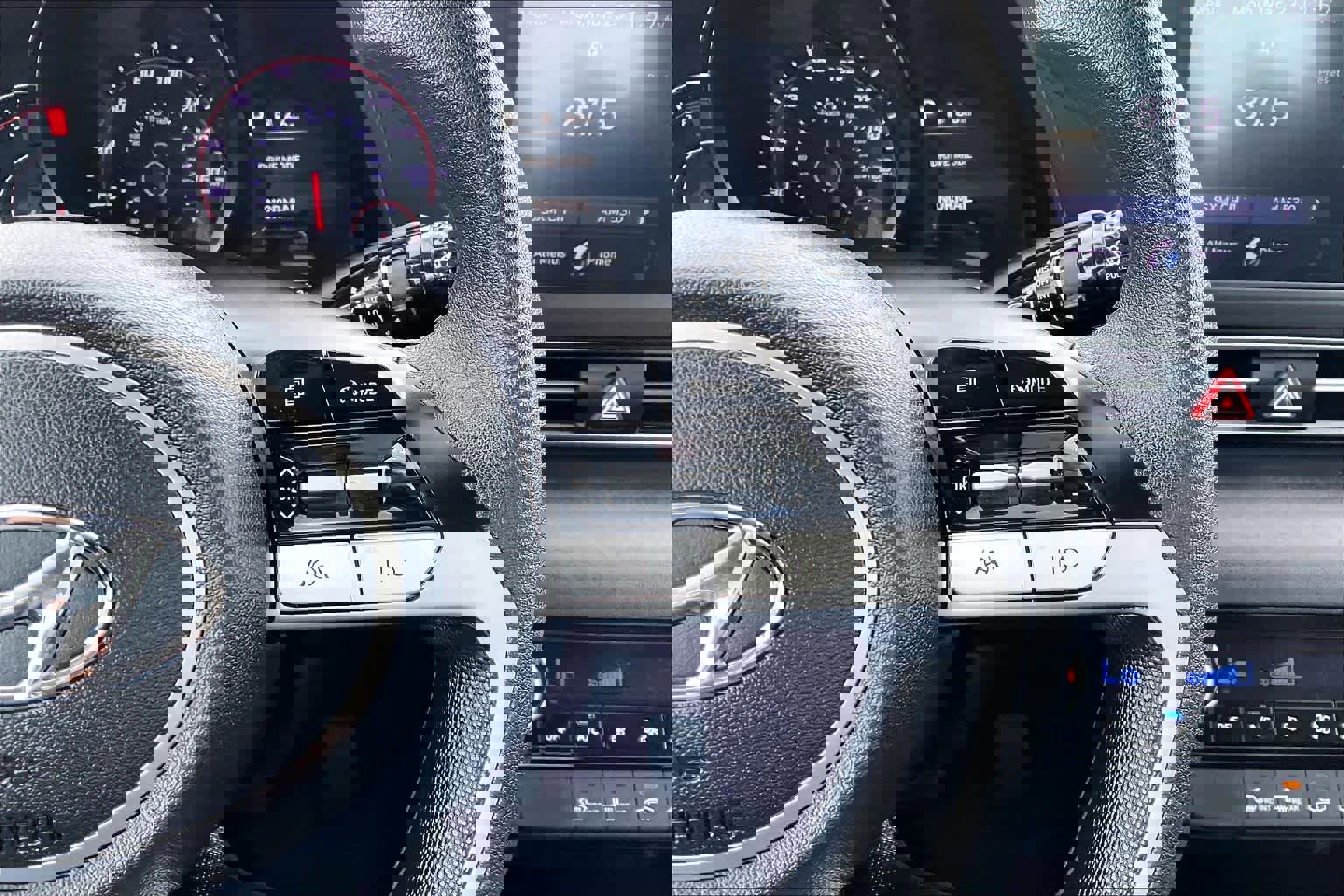 Used 2023 Hyundai Elantra SEL w/ Preferred Accessory Package image 24