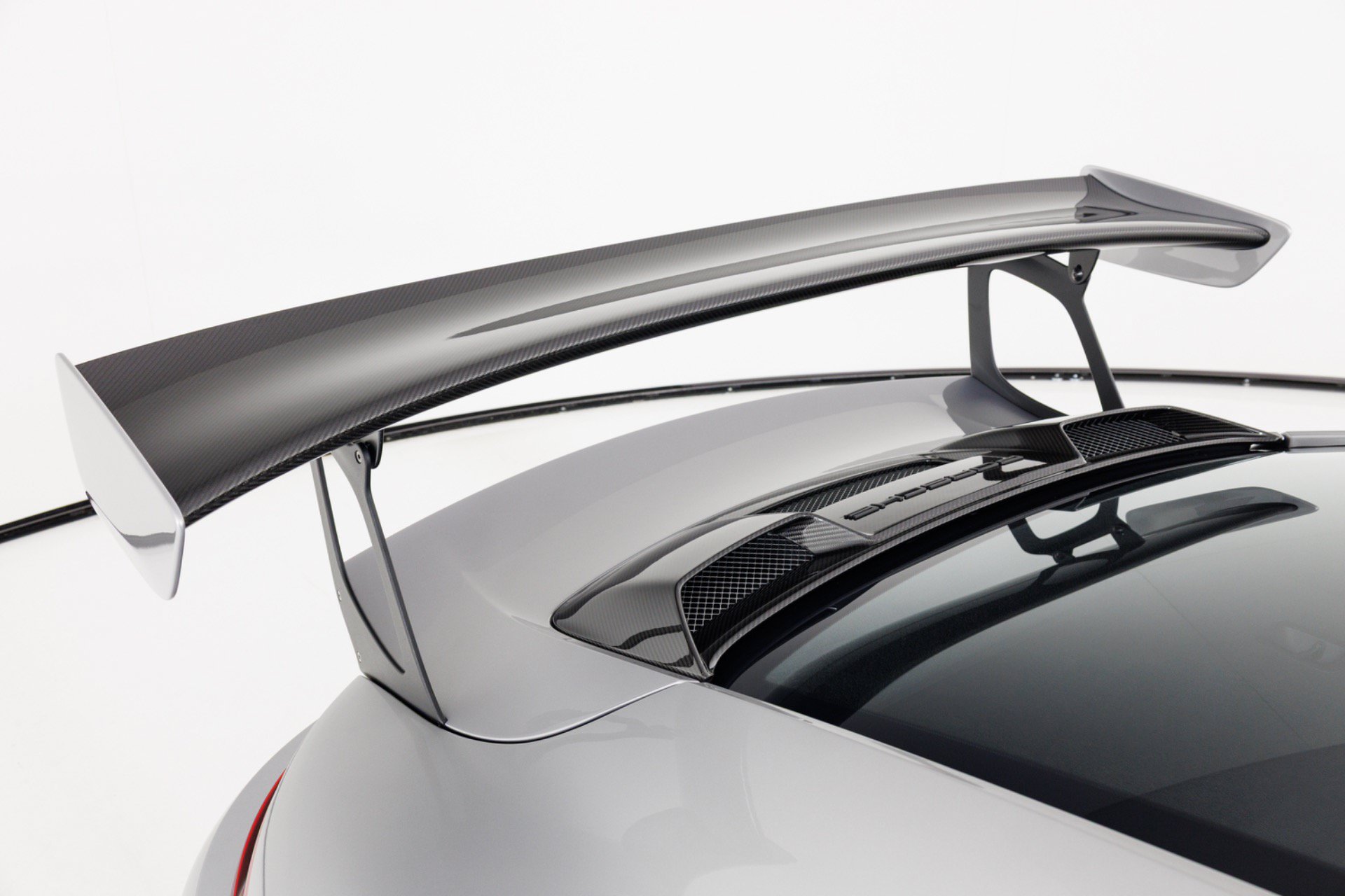 Used 2018 Porsche 911 GT2 RS RWD image 77