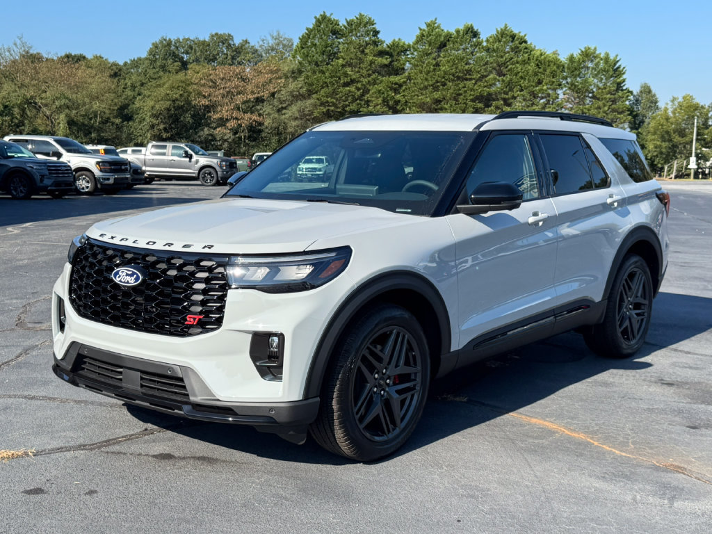 New 2027 Ford Explorer ST RWD image 3