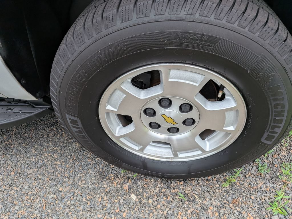 Used 2013 Chevrolet Tahoe LT RWD image 5