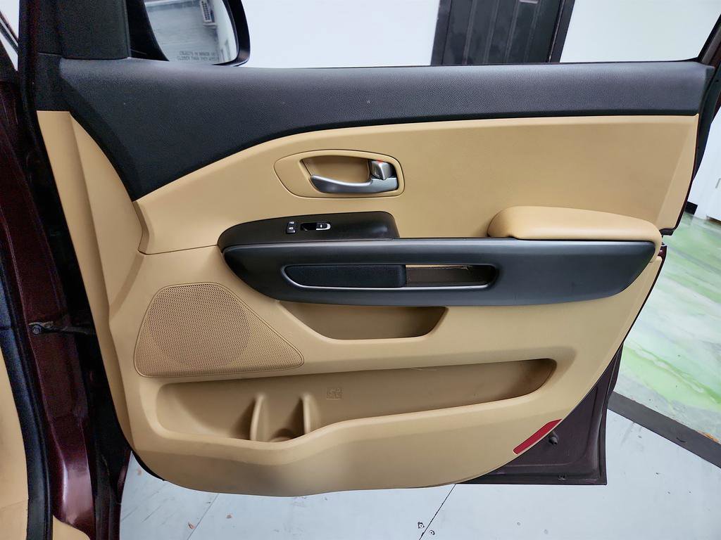 Used 2015 Kia Sedona LX w/ LX Convenience Package FWD image 27